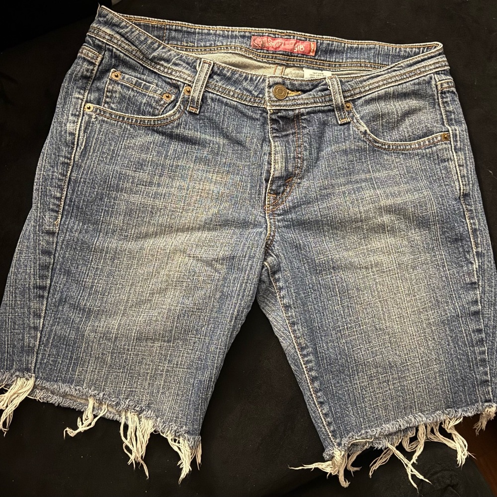 Levi’s Blue Denim Frayed Hem Shorts Junior’s size 11